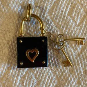 18K Gold and Black Onyx Heart Pendant